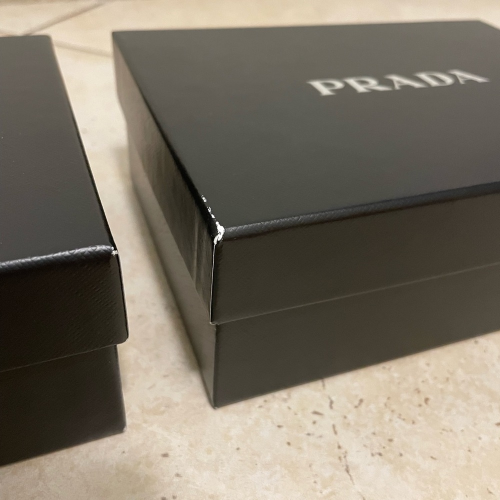Small Prada boxes! - Picture 6 of 7
